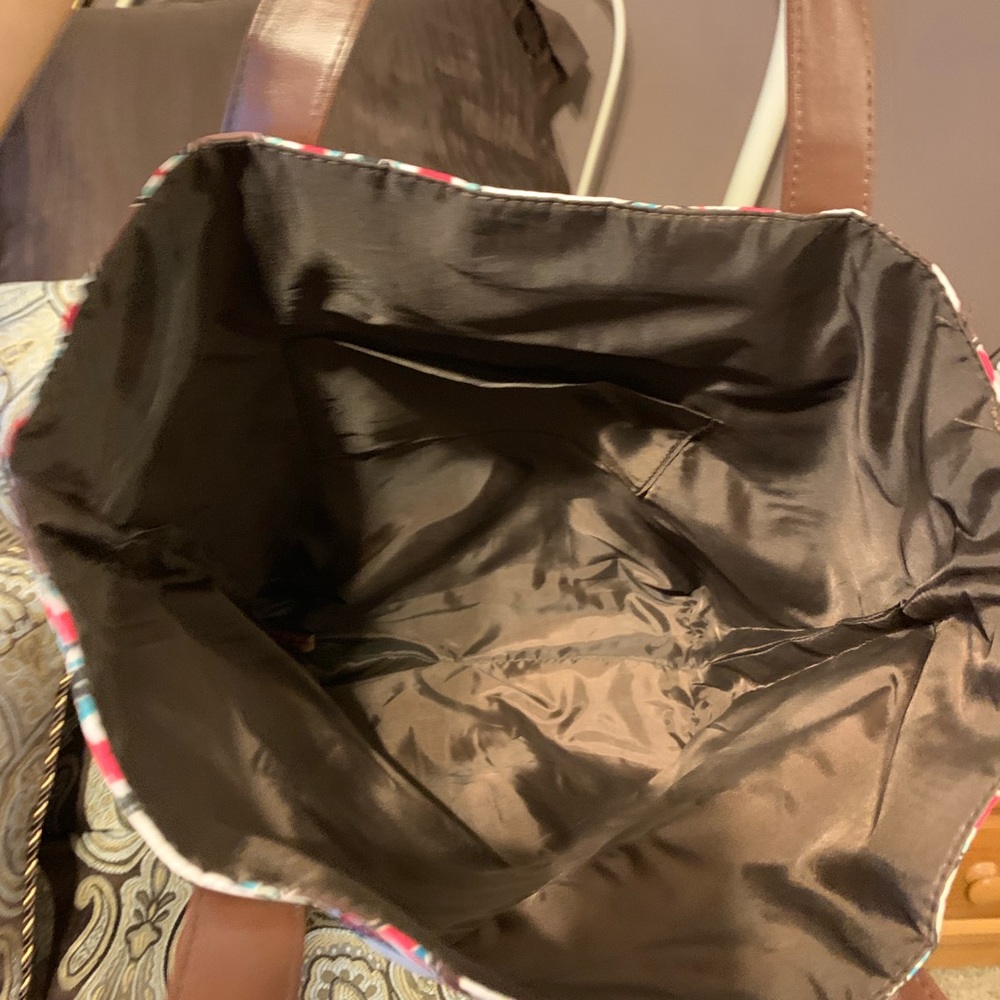 Bag. Durable - Picture 2 of 3